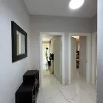 Tirana Apartment Appartement *