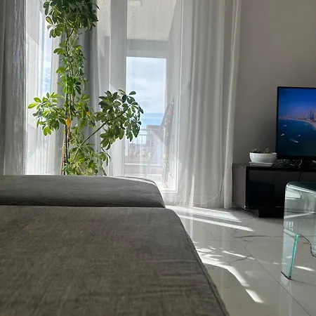 Tirana Apartment דירה *