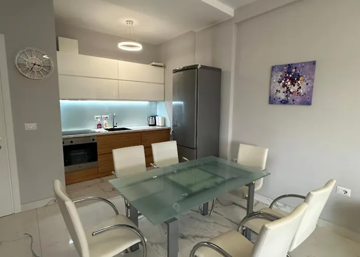 Tirana Apartment *