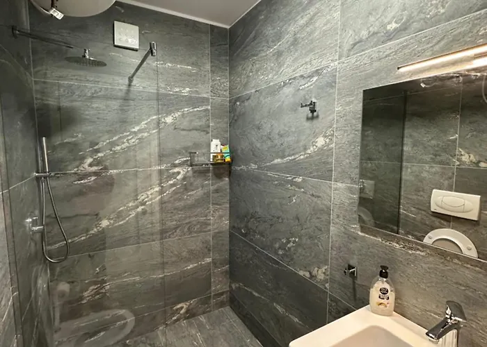 Tirana Apartment *