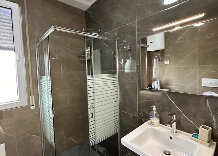 아파트 Tirana Apartment
