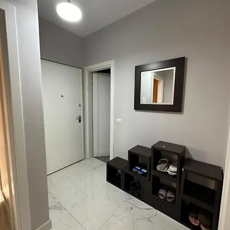 Tirana Apartment شقة تيرانا