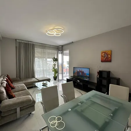 Διαμέρισμα Tirana Apartment *