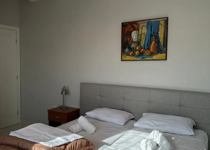 Tirana Apartment شقة *